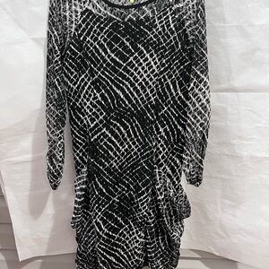 Chic Adam Jacob’s Black/White Netted Long Sleeve Dress Large